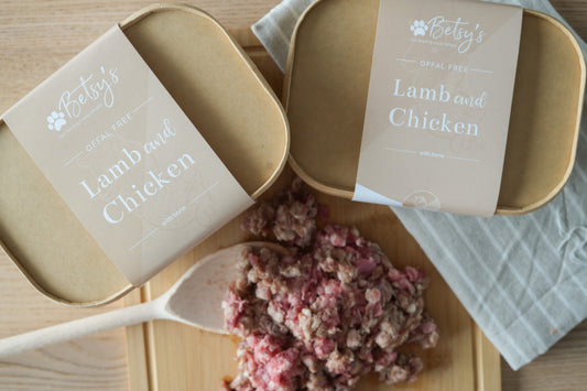 Betsy’s  Lamb and Chicken 1kg